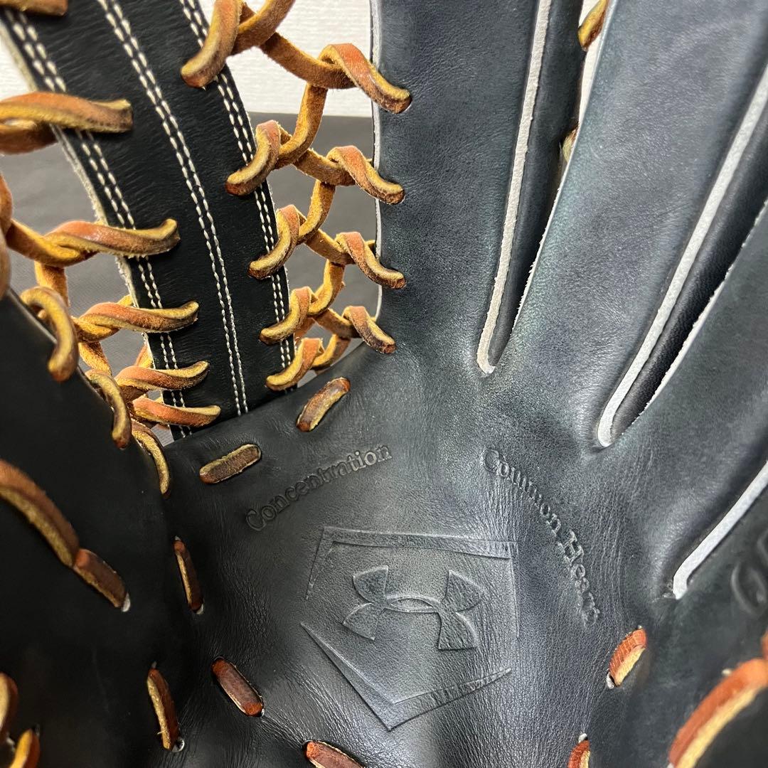 極美品】アンダーアーマー 外野用 硬式グローブ ブラック QBB0088