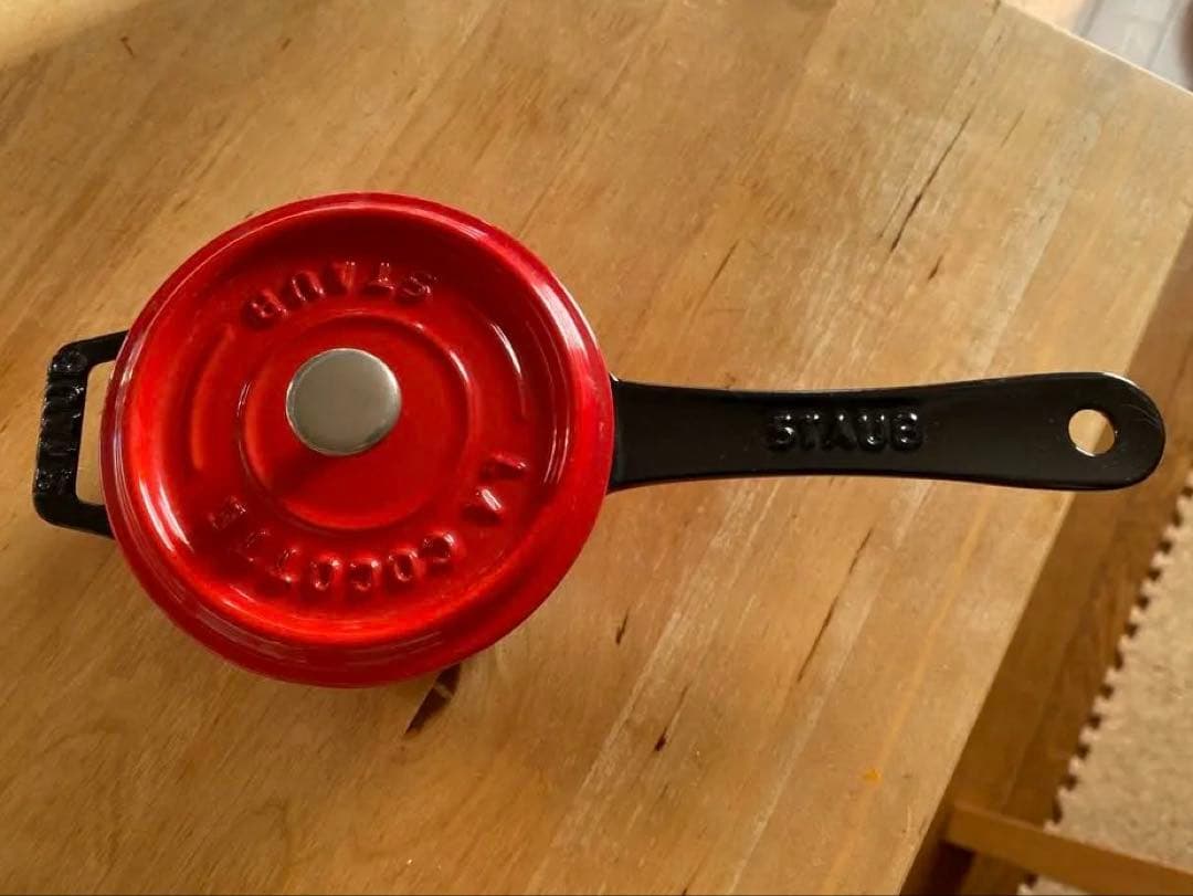 staub ストウブ　ソースパン　10センチ　赤　レッド ピコ・ココット ストウブ 鍋 10cm ラウンド チェリー ストーブ 鋳物
