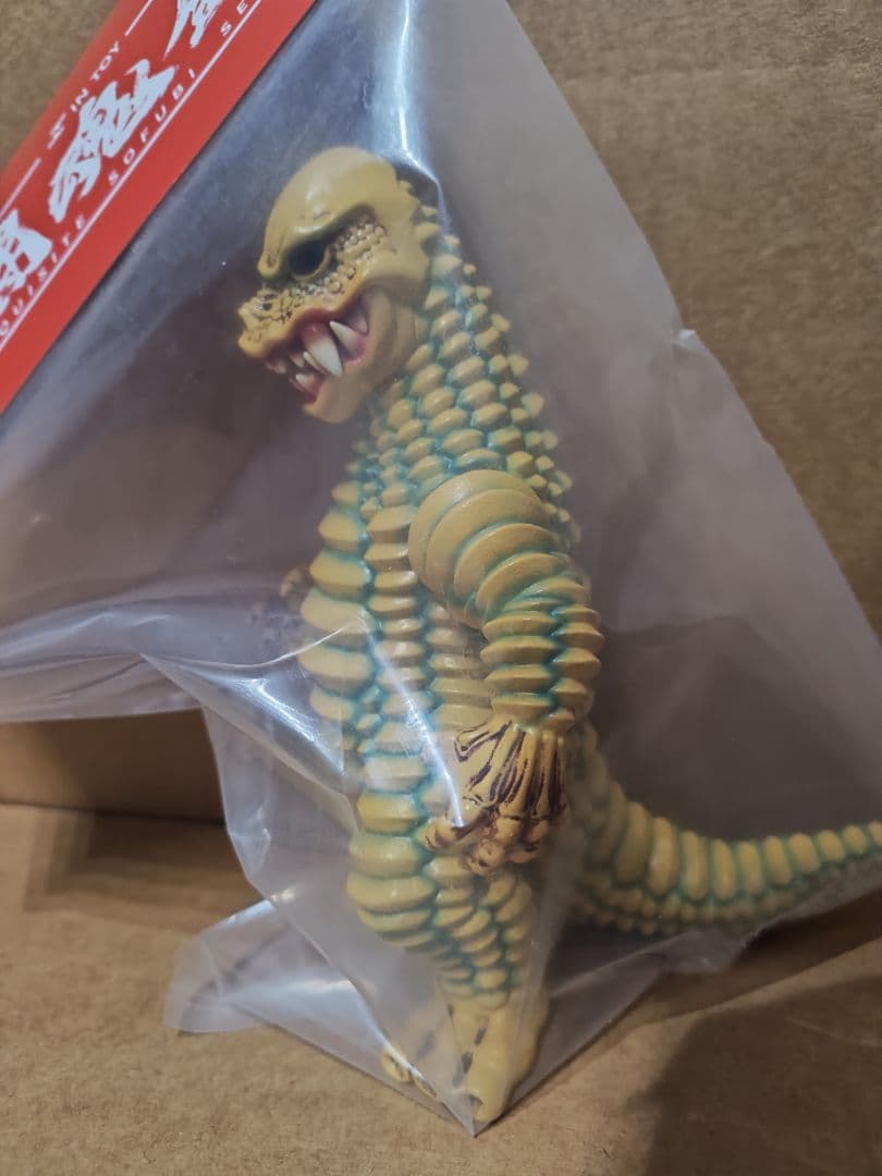 IN TOY イントイ レッドキング ミドルサイズ ソフビ ウルトラマン