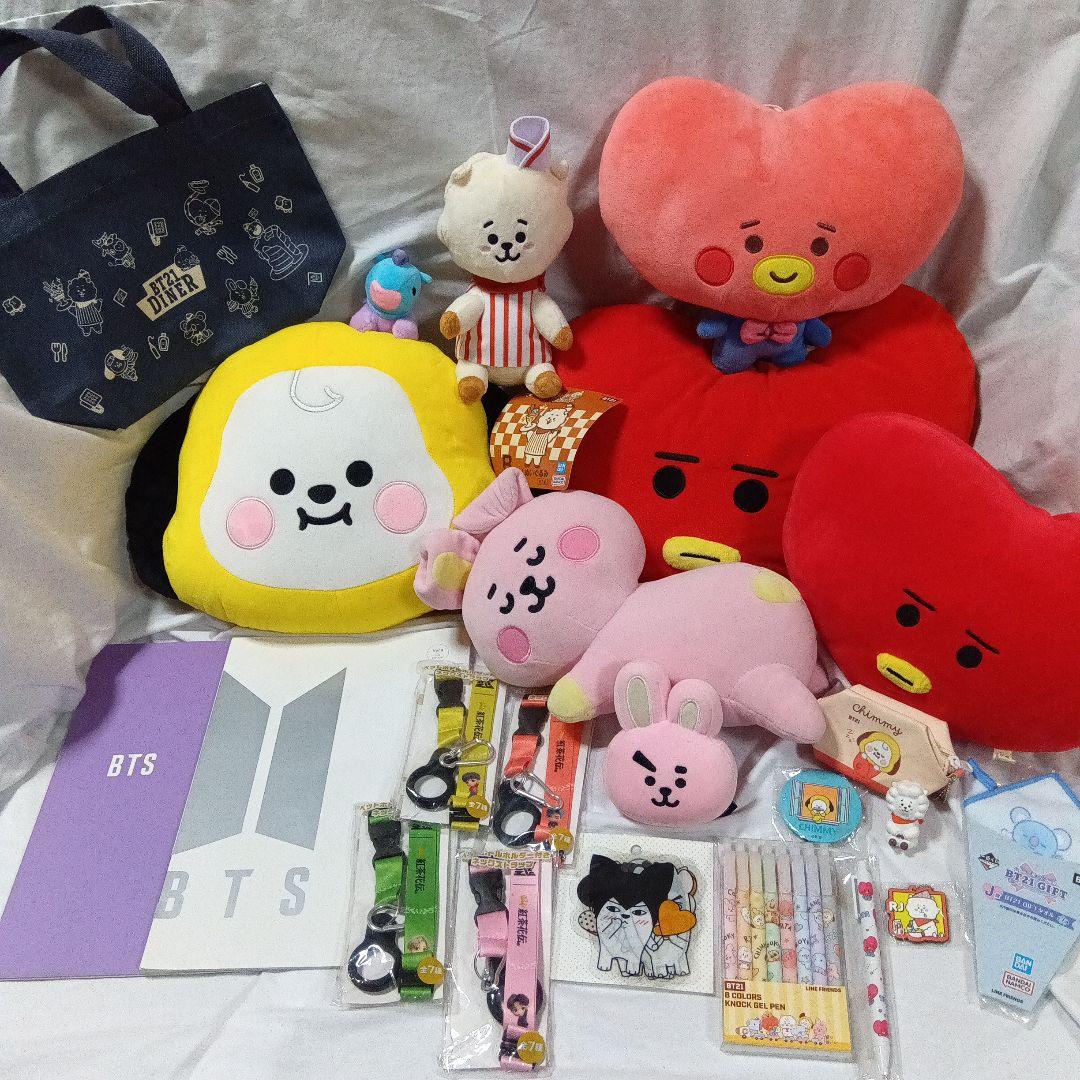BTS BT21 クッション/ぬいぐるみ/マガジン/ボールペン/etc.22点