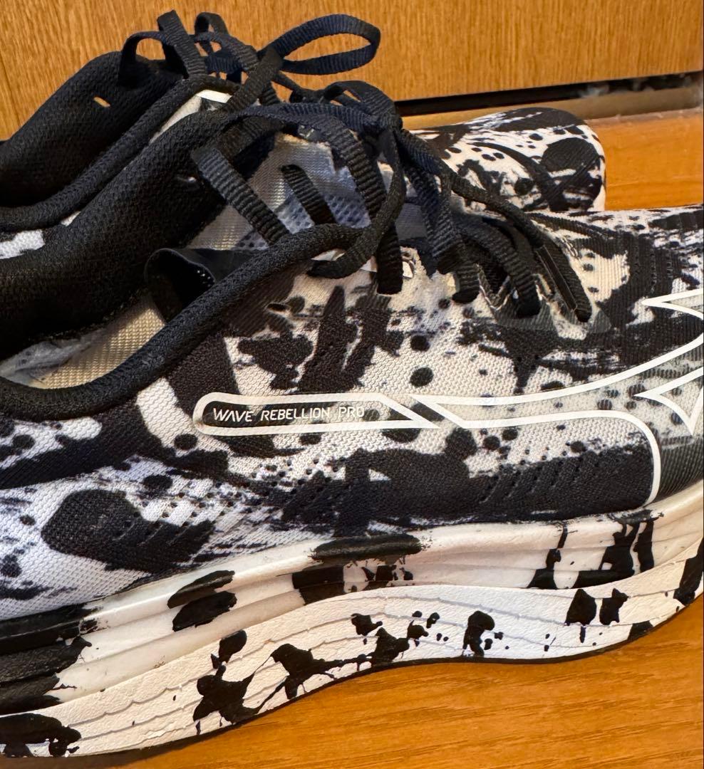 ミズノ ウエーブリベリオンプロ 書き初めカラー - メルカリ