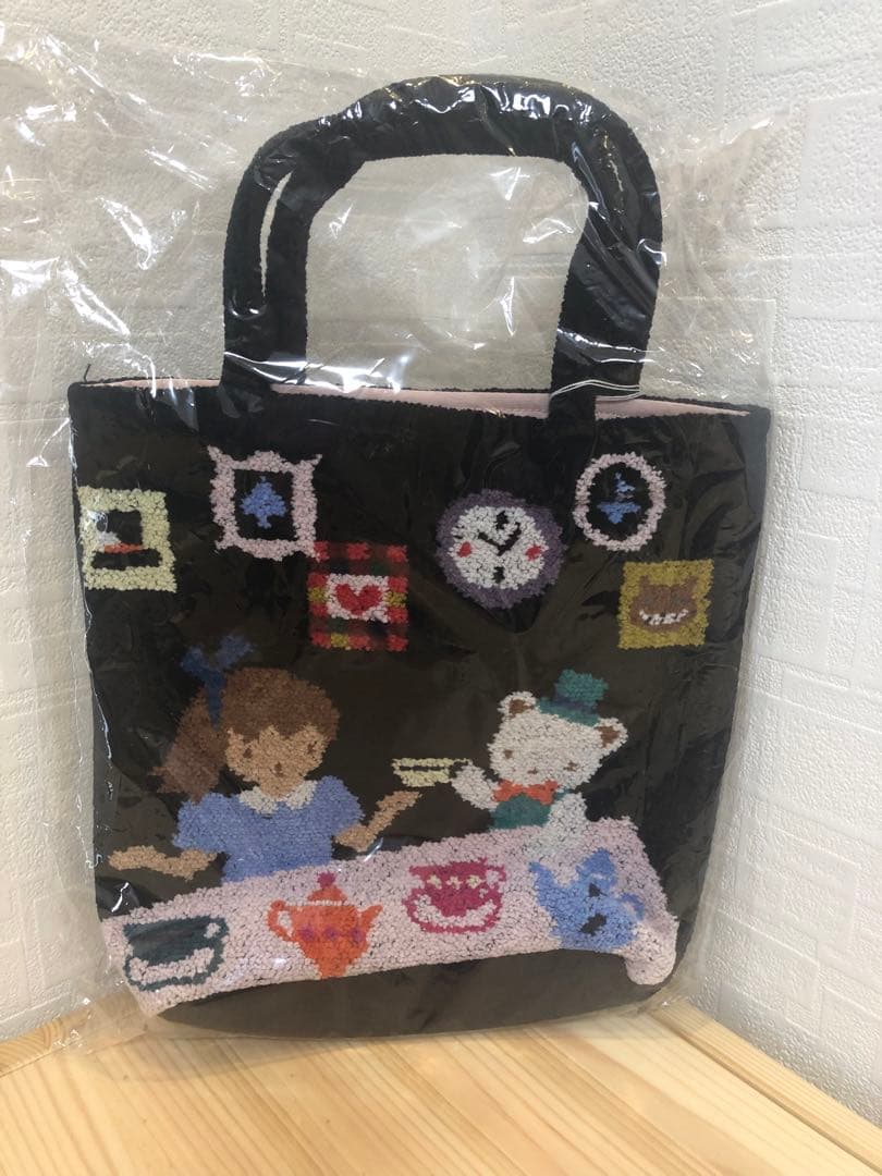 新品ファミリアバック（アリス風柄））ブラック マザーズバッグ | ファミリア公式サイト