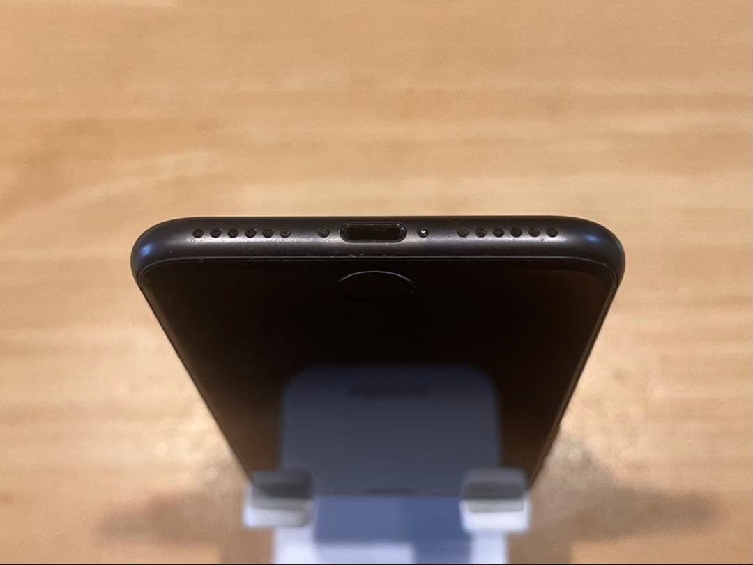 Apple iPhone8 ブラック 64GB - メルカリ