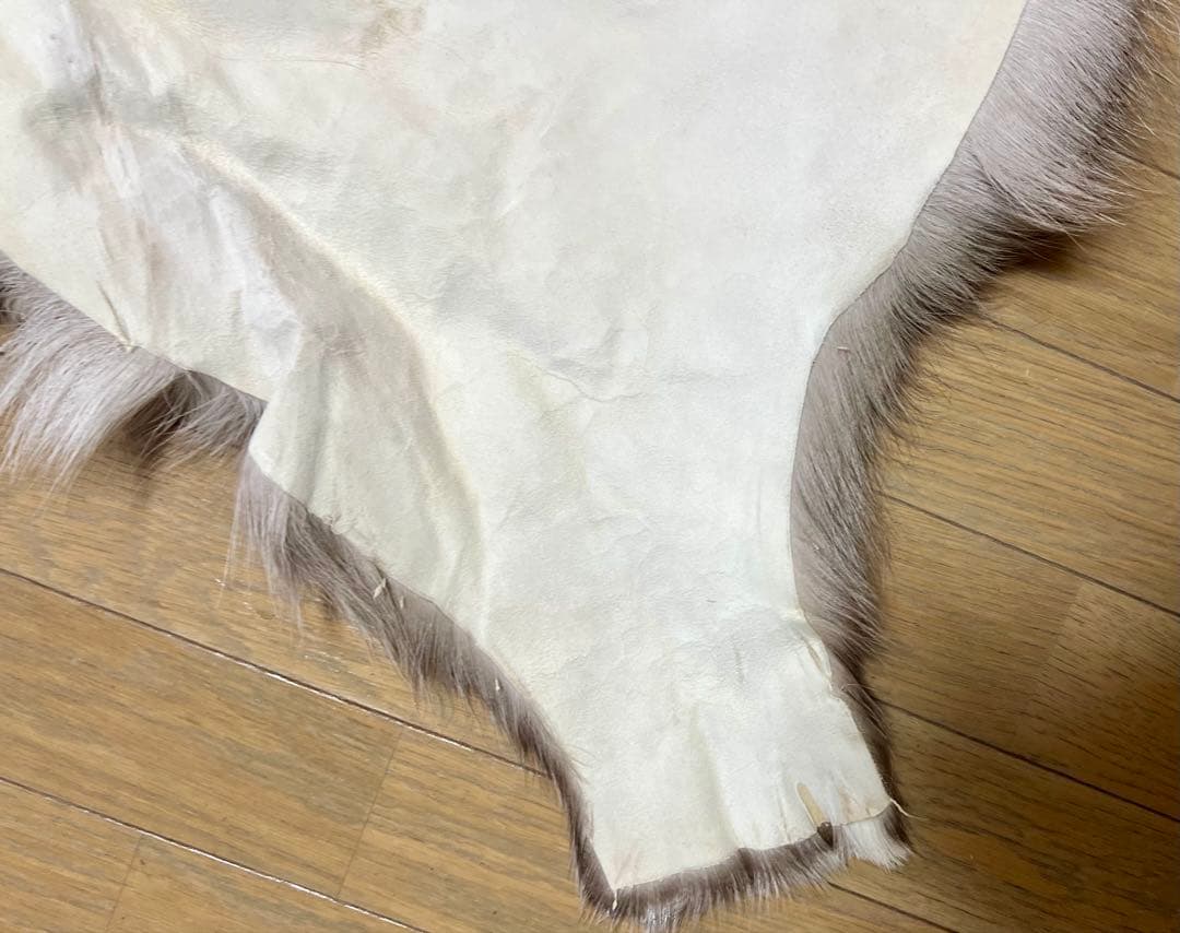 関西万博 北欧館【フィンランド製】高級トナカイの毛皮 ムートン