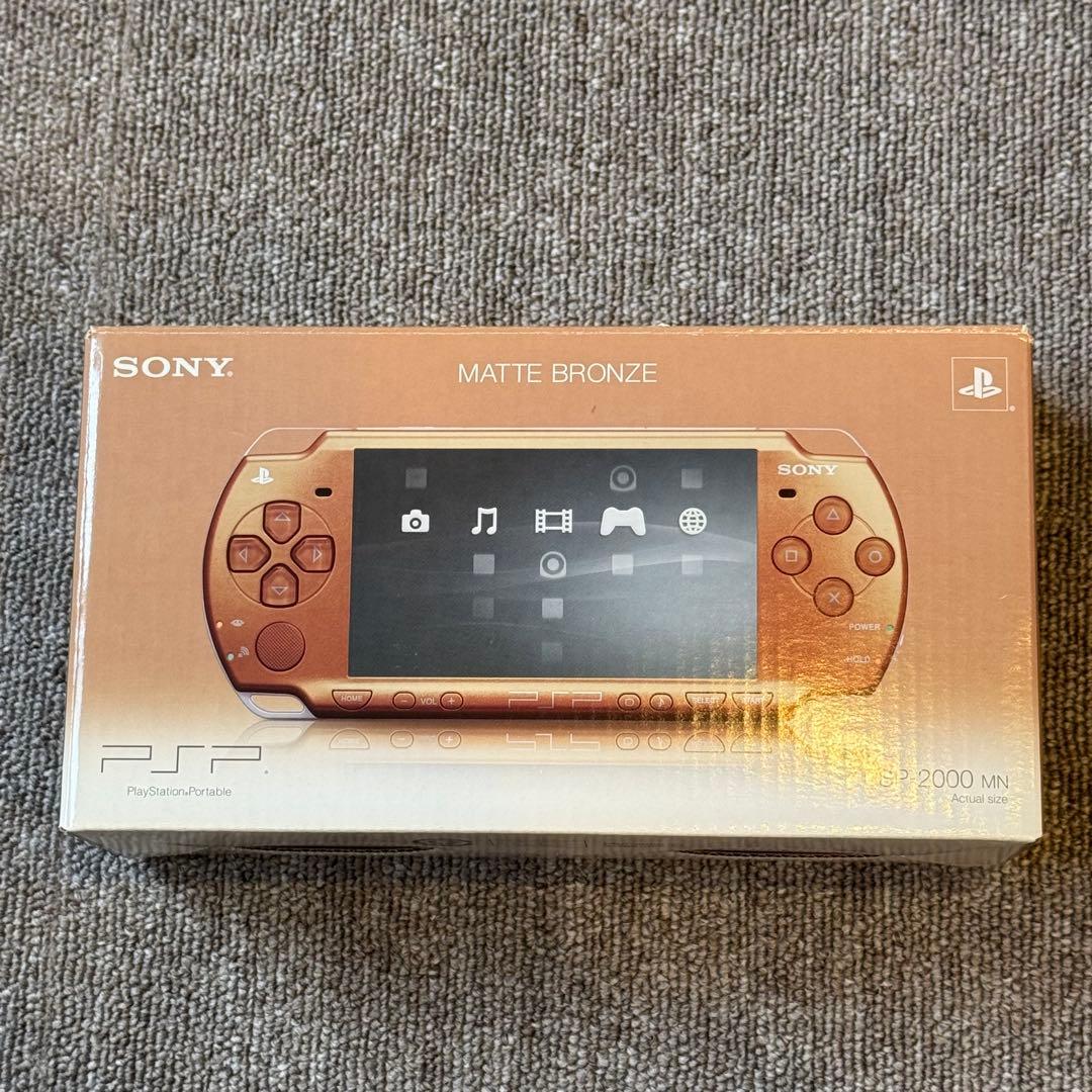 PSP-2000 マットブロンズ 箱付き SONY PSP-2000 色はレアなマットブロンズ 2G SDカード ＋ ACアダプター