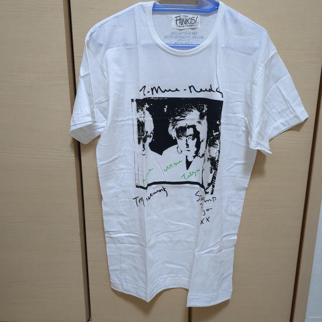 TM NETWORK グラフィックTシャツ ホワイト T-MUE-NEEDS TM NETWORK グラフィックTシャツ ホワイト T-MUE-NEEDS
