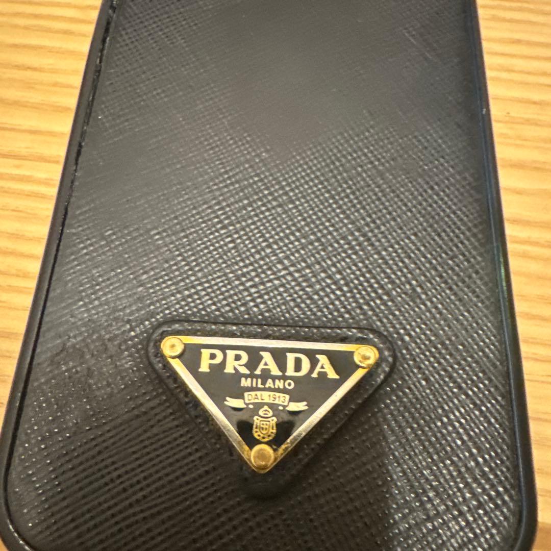 PRADA ブラック iPhone12.12Pro用ケース - メルカリ