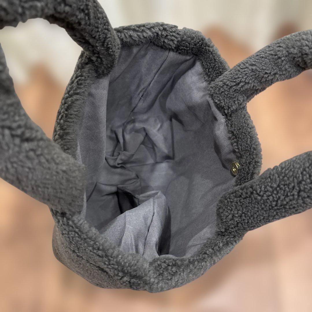 PRADA ノベルティトートバッグ グレー - メルカリ