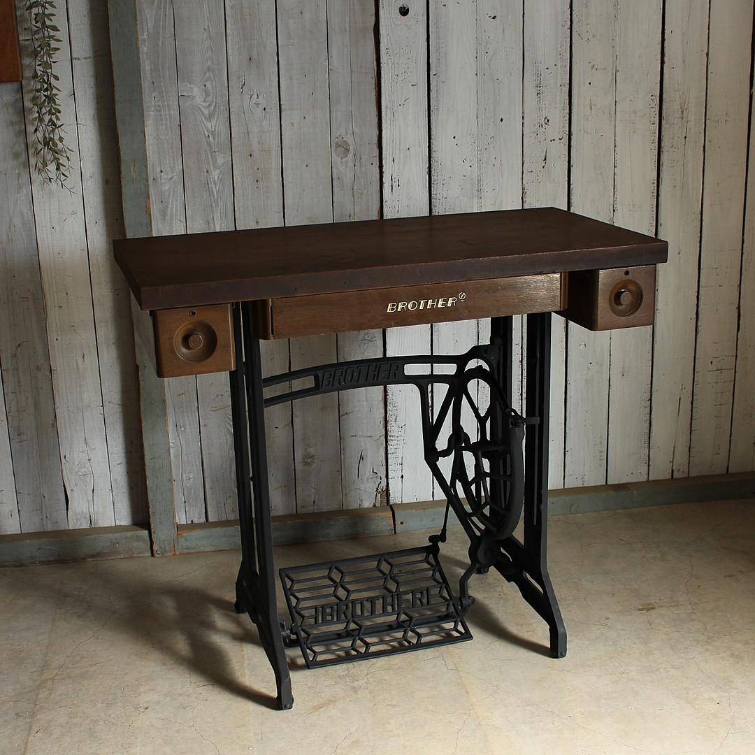 古い鉄脚と古材のテーブル ワークデスク 机 作業台 古家具 古道具
