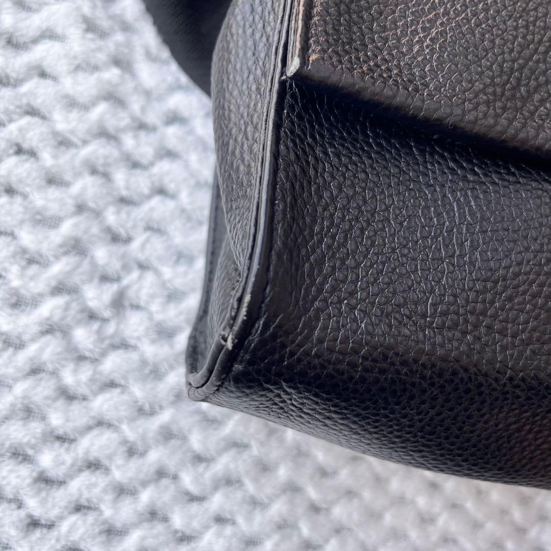 イアパピヨネ 《本革》ワイドテープショルダーバッグ ボディバッグ