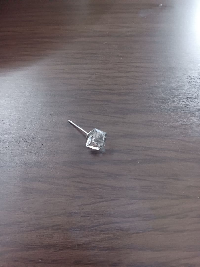 クリスタルカット シルバーピアス 片耳用 ダイヤモンドカットピアス シルバー925 細身 フープピアス 男性 silver