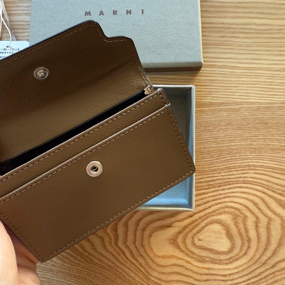 3月末までの出品！美品！公式販売終了カラー マルニ カードケース 名刺