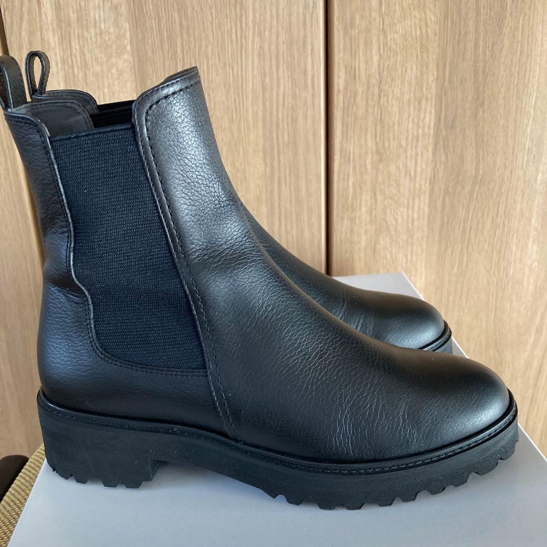 ブラックレザーサイドゴアブーツ 240