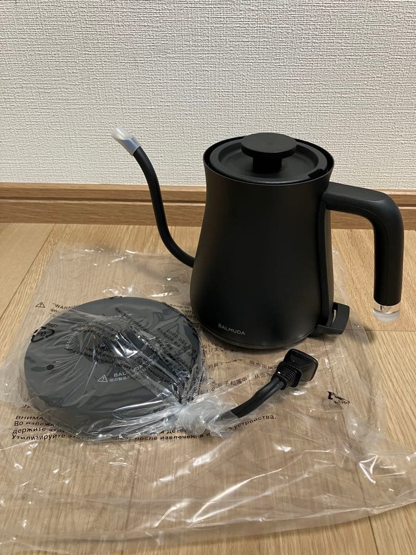 BALMUDA The Pot ブラック 電気ケトル 0.6L