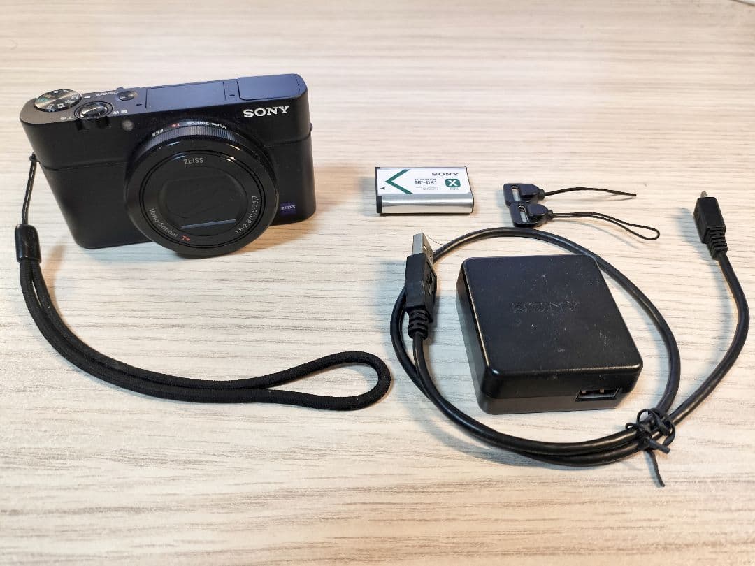 デジタルカメラ SONY Cyber-shot RX100III(DSC-RX100M3) DSC-RX100M3 コンパクトデジタルカメラ Cyber-shot（サイバーショット