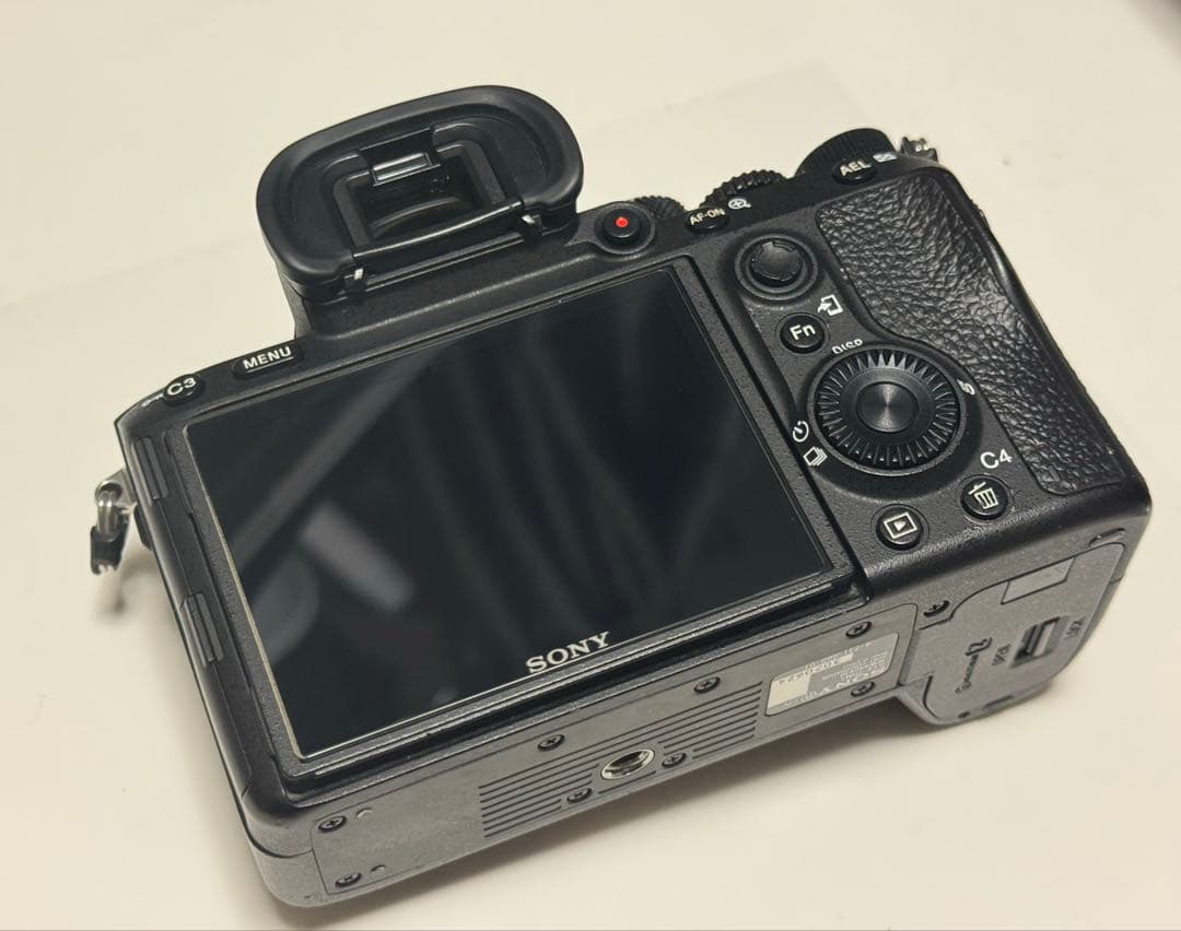 SONY α7RIII (ソニーストア公式 クリーニング済) - メルカリ