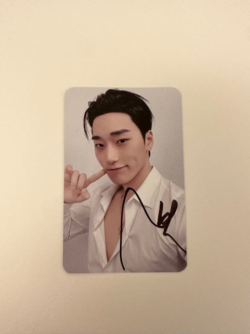 ATEEZ サン グッズ購入特典トレカアジアツアーサイン入り - メルカリ