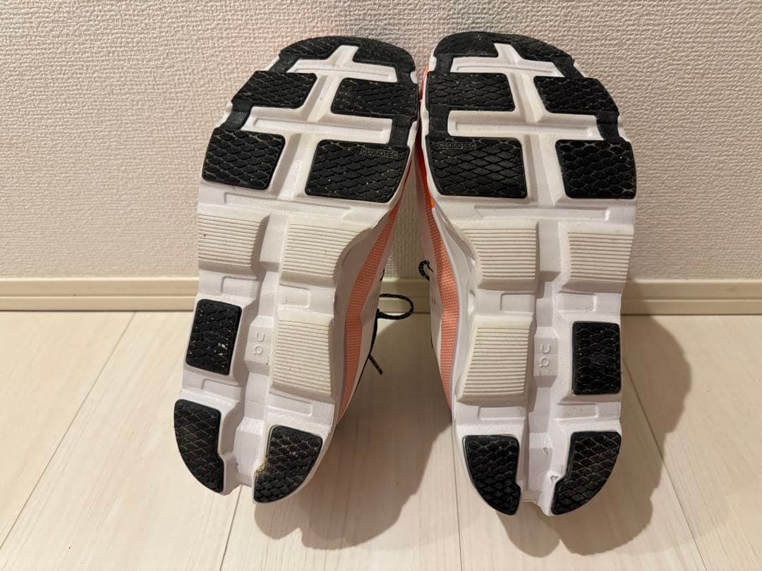 on クラウドモンスター2 27.5cm