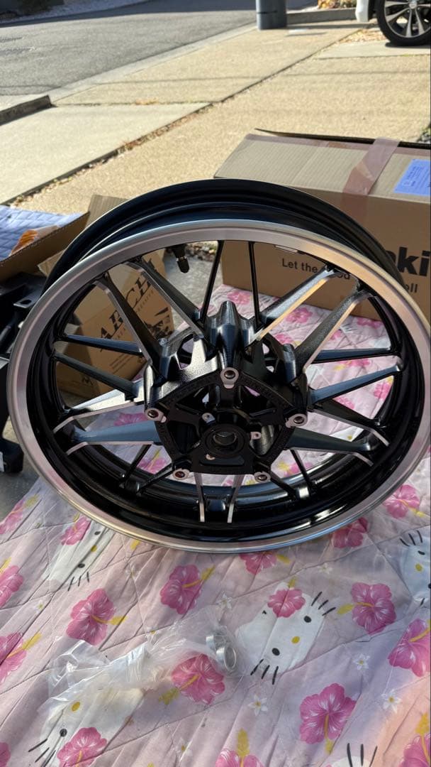 2025年モデル z900rs 純正ホイール 前後セットKawasaki - メルカリ