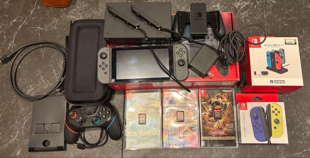 Nintendo Switch 本体　グレー+付属セット Nintendo Switch Console with Gray Joy-Con -(Japan Version