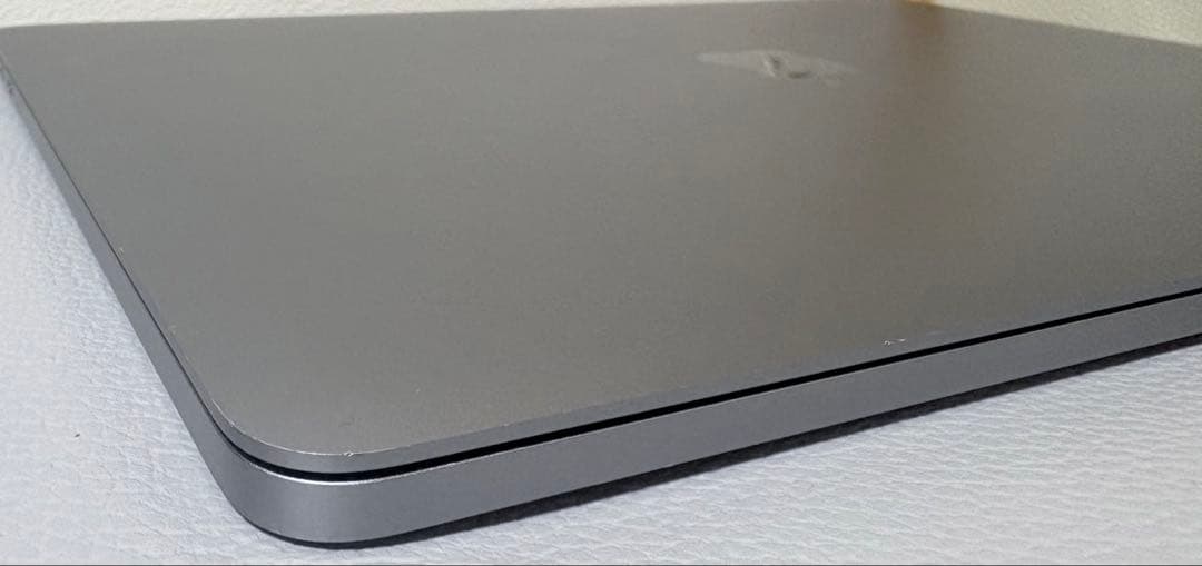 ジャンク】MacBook Pro(2018/2019)液晶故障／外部出力のみ