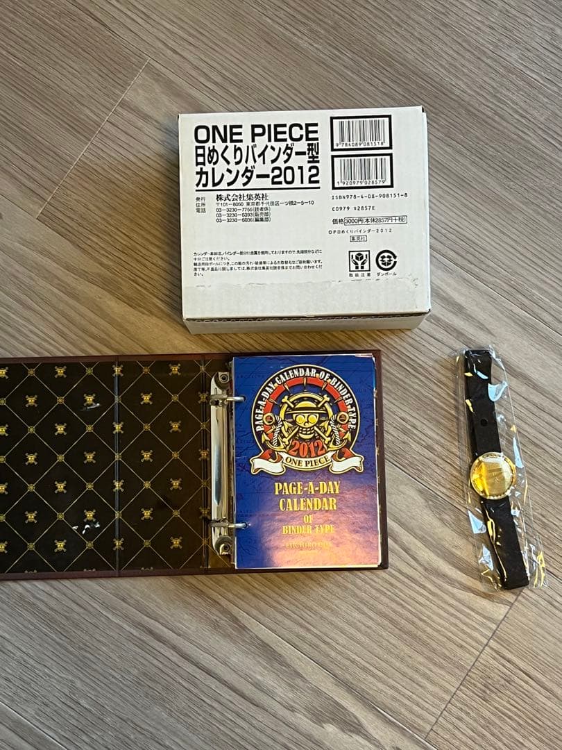 ONEPIECE日めくりバインダー型カレンダー2012 - メルカリ