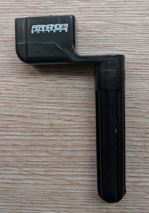 美品・限定品】ミッキー フェルナンデス ギター☆ディズニーストア限定