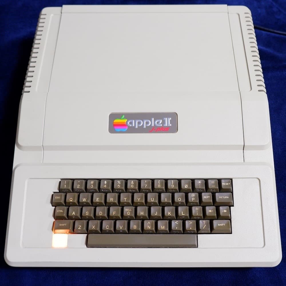 s*w様 AppleⅡ J-Plus、DiskⅡ、日本語マニュアル、FD各種 他