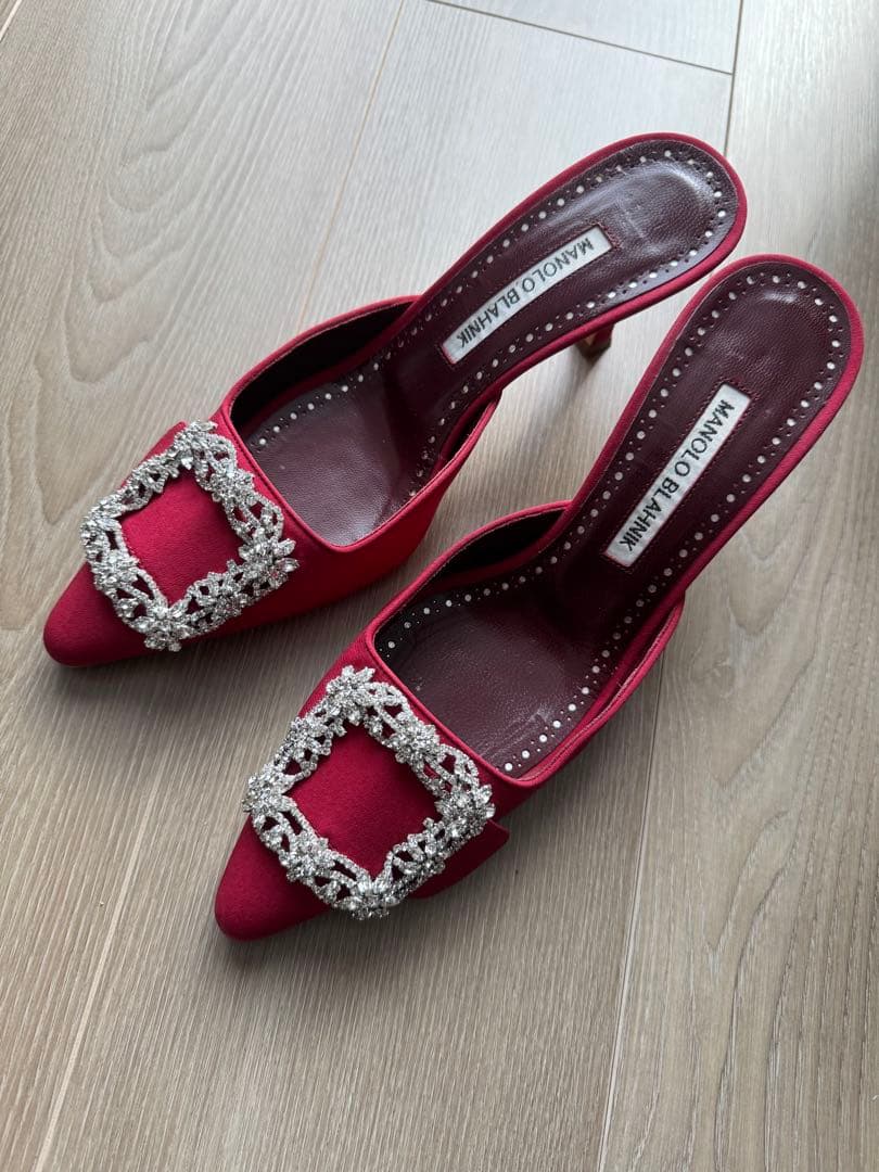 マノロブラニク　メイセールジュエル　37 MANOLO BLAHNIK/マノロ ブラニク通販 | MAYSALE 【送料無料】 | 三越