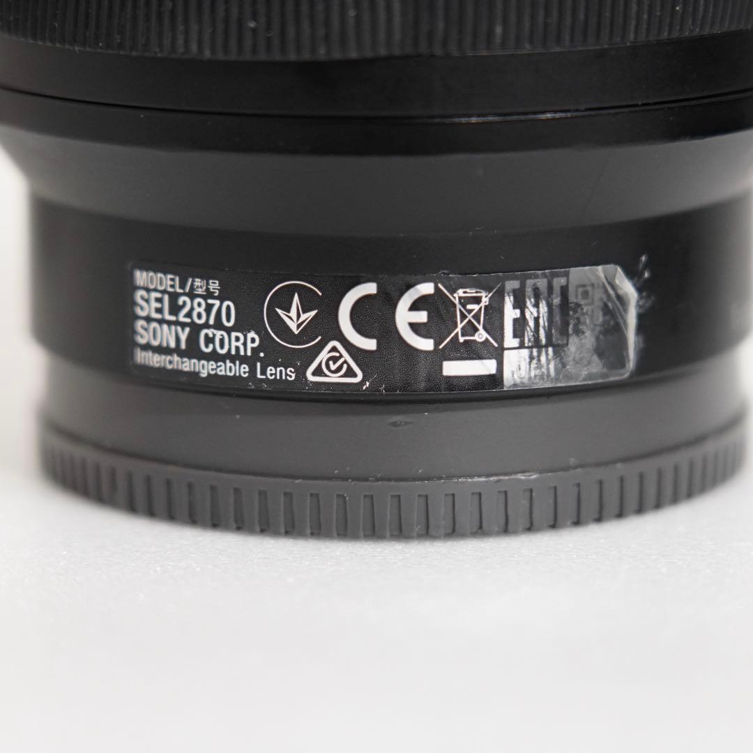 SONY FE28-70mm F3.5-5.6 ND、マクロフィルター付き