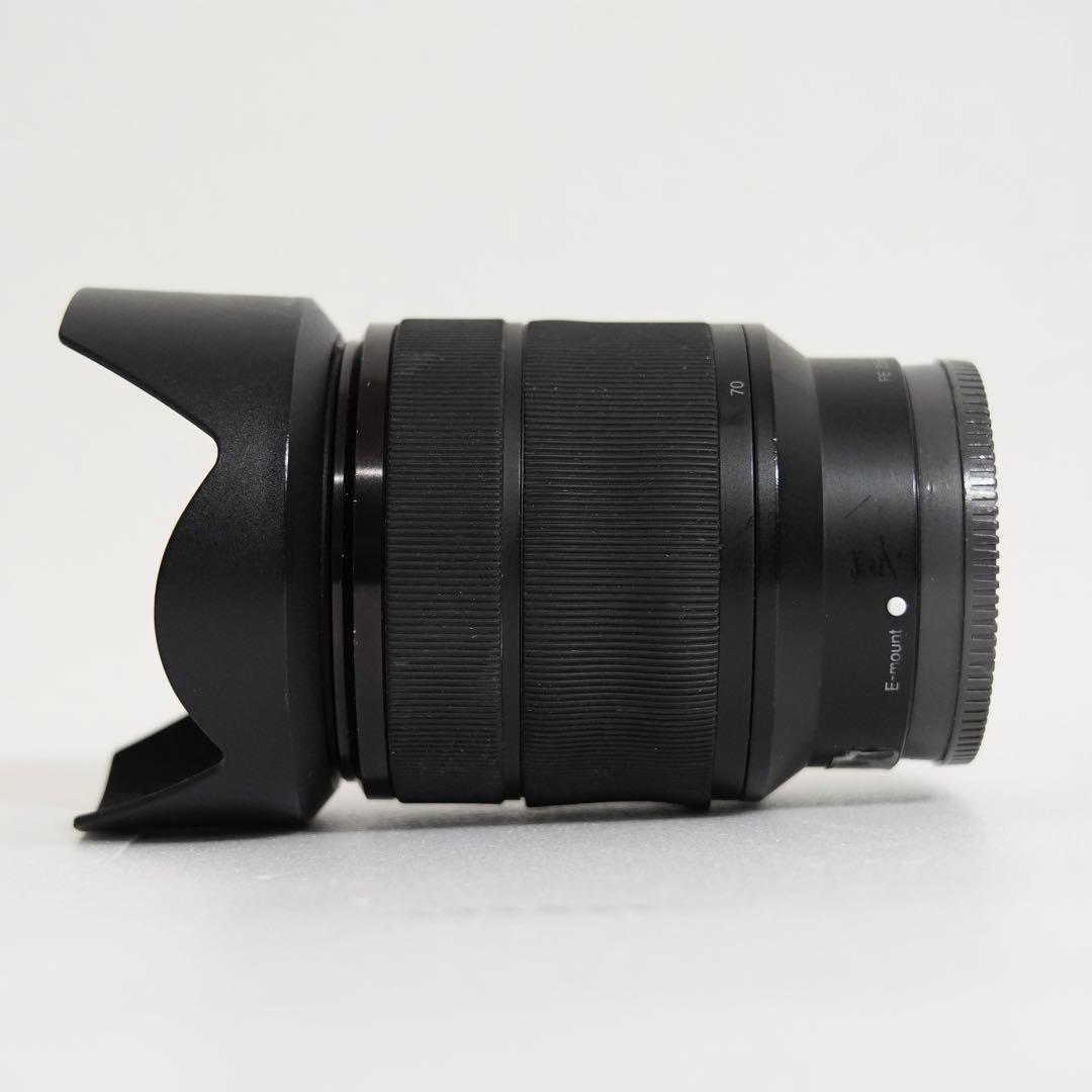 SONY FE28-70mm F3.5-5.6 ND、マクロフィルター付き