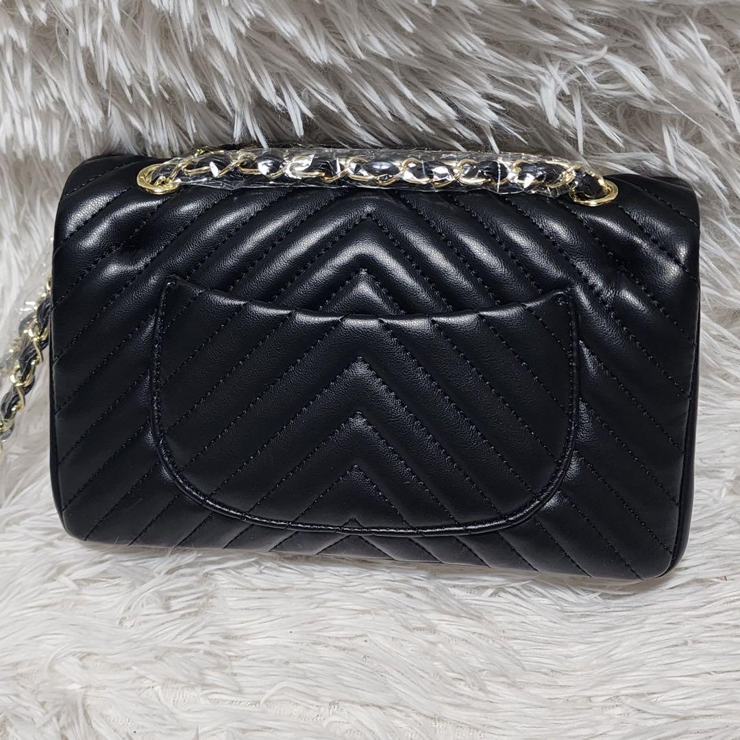 CHANEL ショルダーバッグ Vステッチ ノベルティ シャネル 黒 - メルカリ