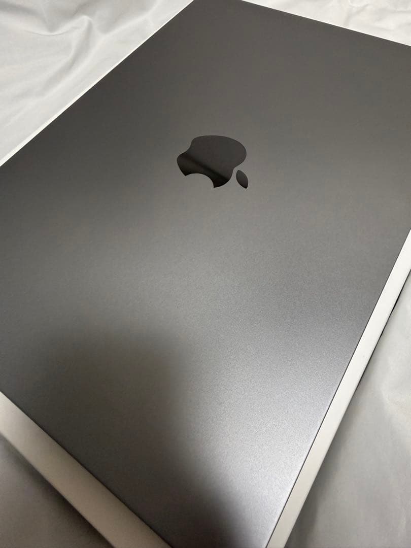 《ほぼ新品✨》MacBook AirM3 16GB/512GB スペースグレー