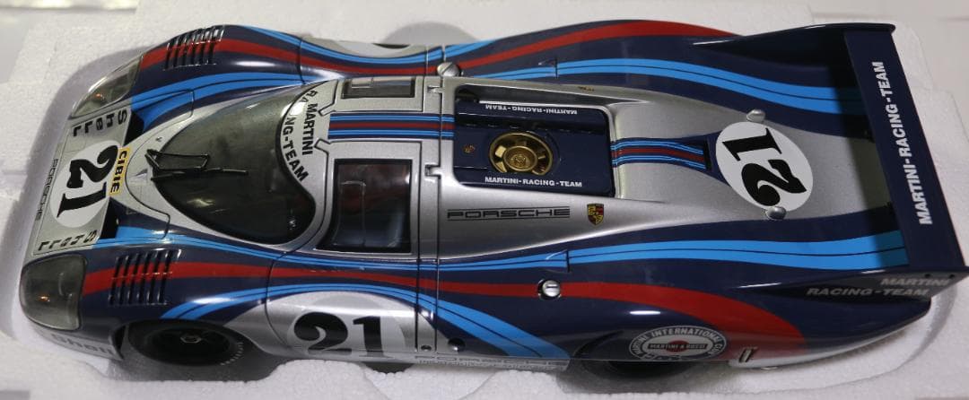 貴重オートアート ポルシェ917ロングテール 1971 1/18 中古品