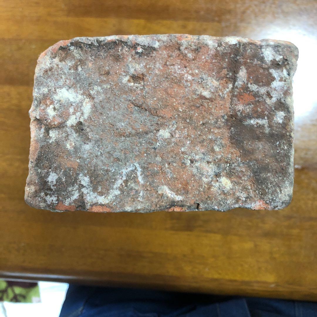 ビートルズ キャバーンクラブのレンガ - メルカリ