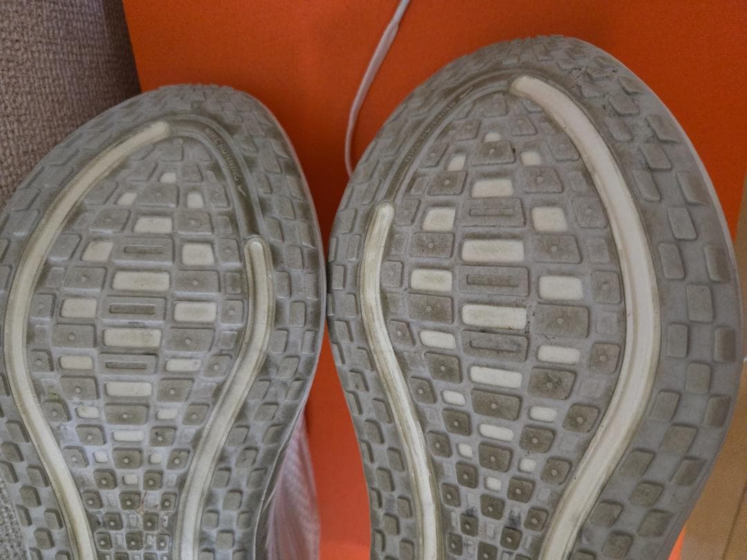 【中古】NIKE ナイキ ボメロプラス メンズ 26.5cm ホワイト