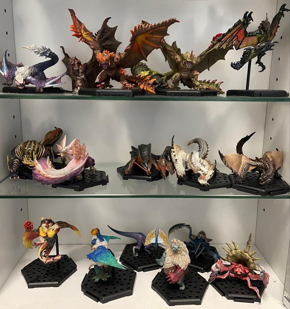 モンハンフィギュア コレクション ケースなし - メルカリ