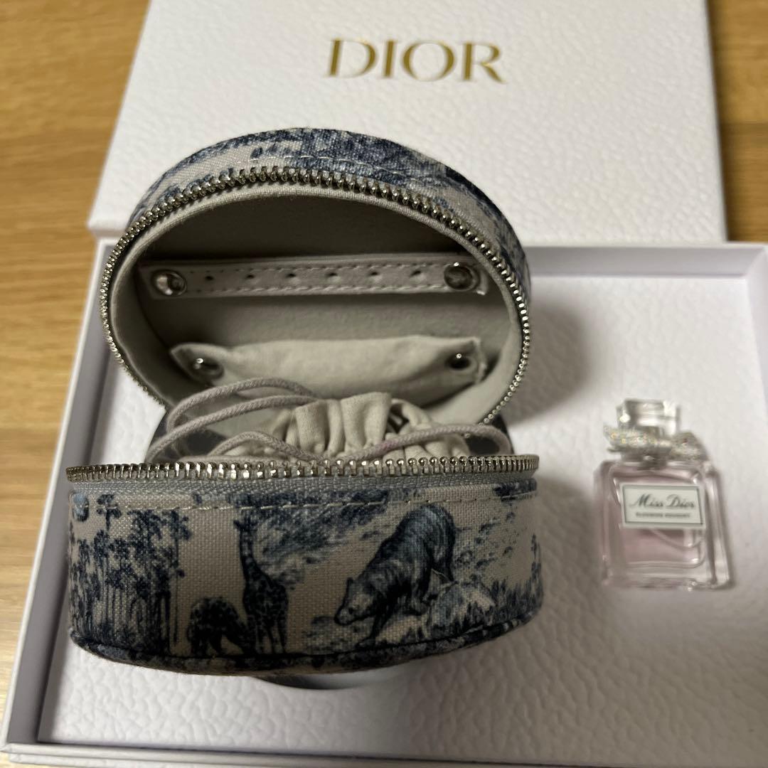 Dior ノベルティ ジュエリーボックス香水セット - メルカリ