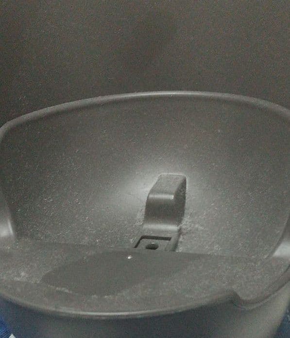 謎の置物 僧侶の置物 ソーラーパワー車のおもちゃ うなずき頭の人形