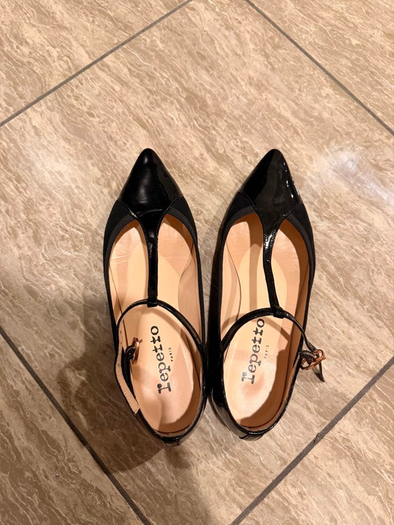 Repetto ブラック フラットシューズ