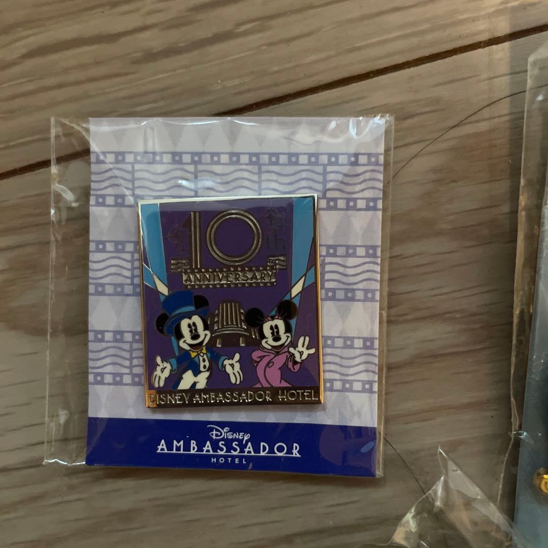 ディズニー プレミア 非売品ピンバッジ - メルカリ