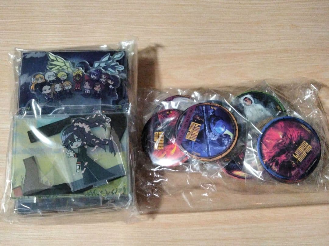 リンバスカンパニー Miliテーマアクリル6枚、ビンバッジセット12枚