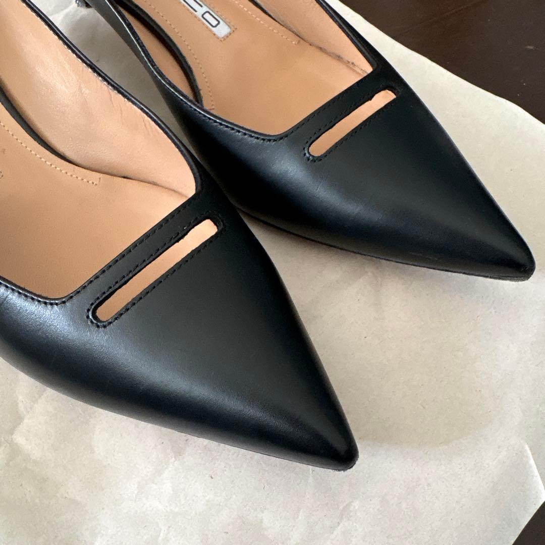 PELLICO ペリーコ ブラック ポインテッドトゥ 37.5 24.5 - メルカリ