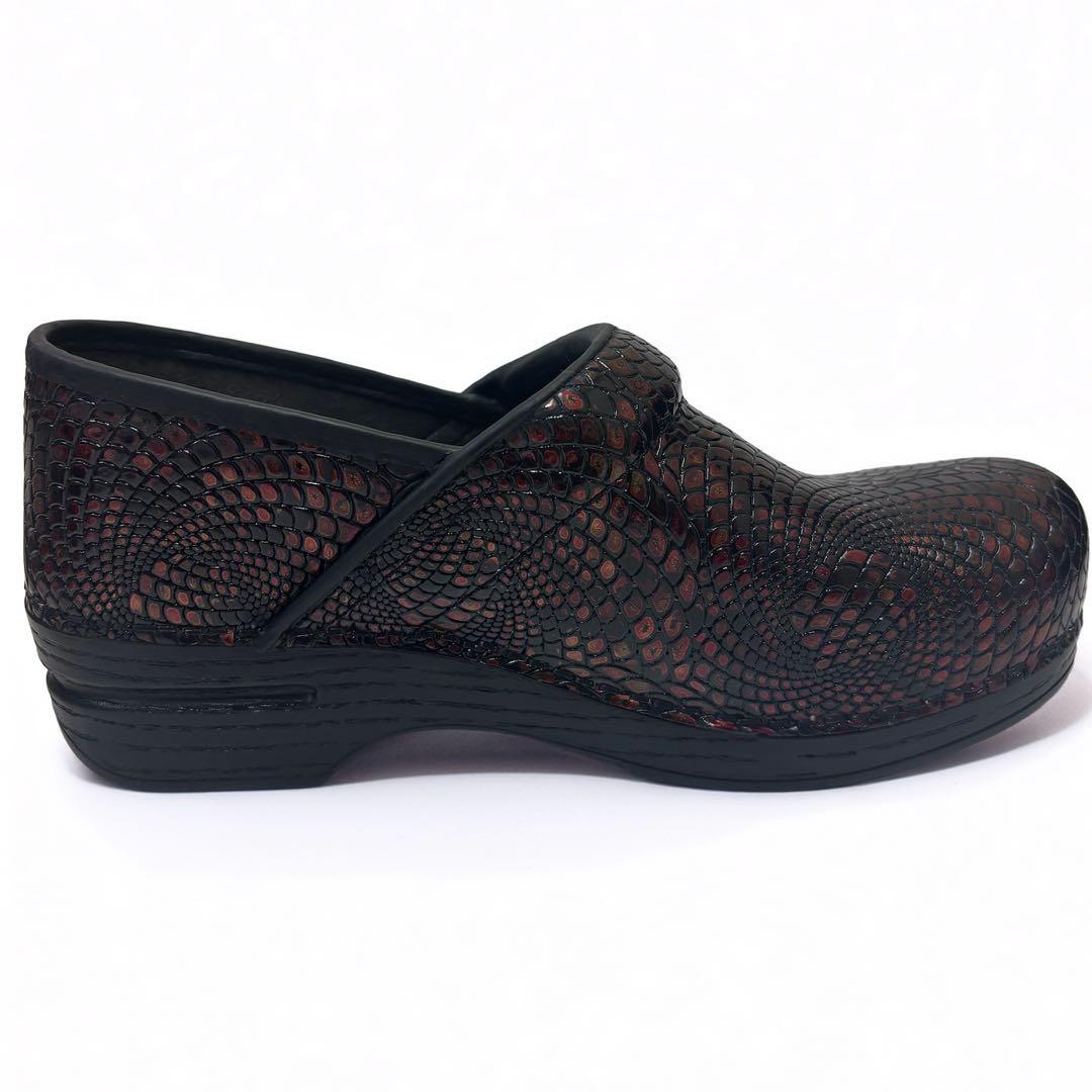 ダンスコ Pro XP/ Burgundy Croco/38(24~24.5) - メルカリ