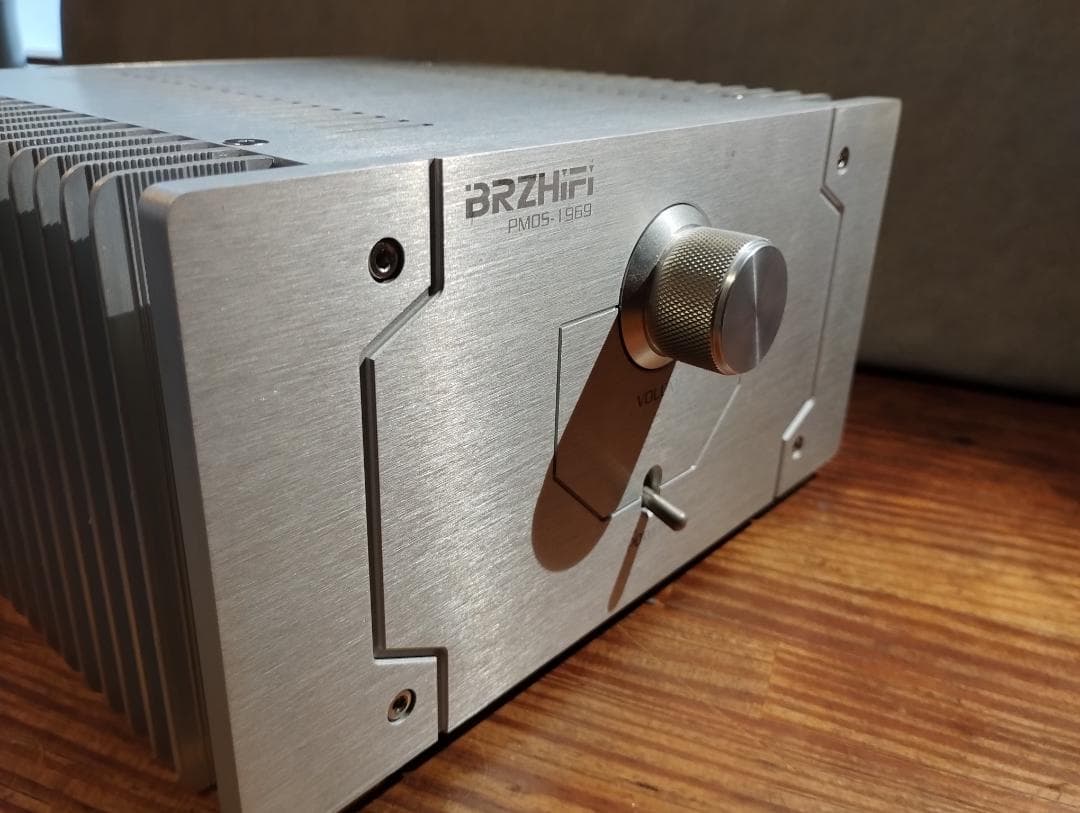 MOS FET 純A級 パワーアンプ （ジャンク扱い） MOS FET 純A級 パワーアンプ （ジャンク扱い）