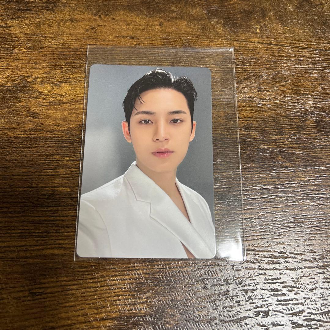 ミンギュNEW サイン入りスペシャルカード seventeen - メルカリ