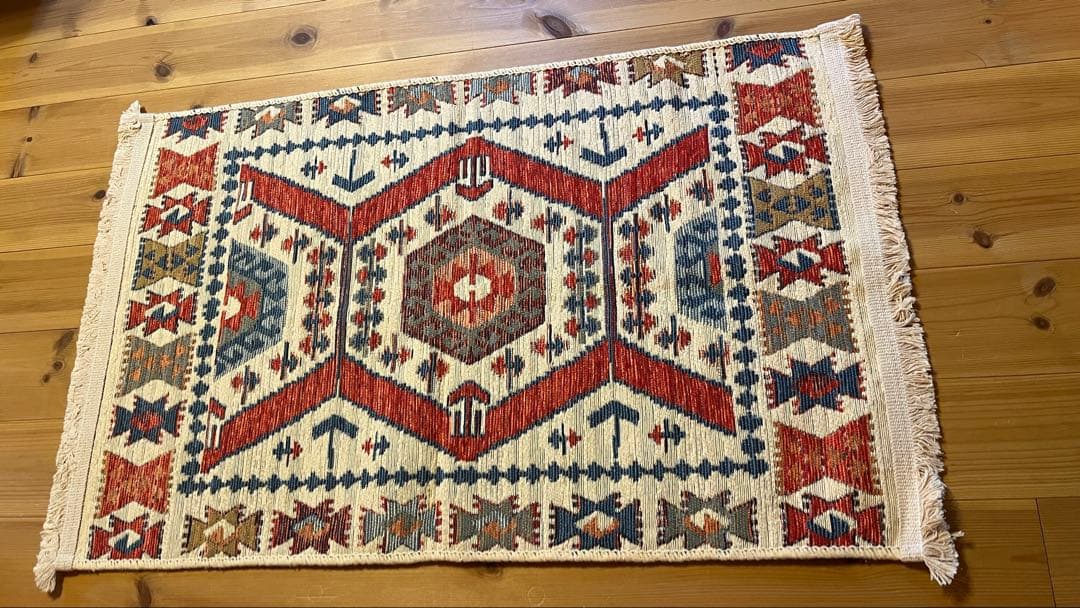 アルバニア産　90×57.5cm トライバルラグ　キリム　新品