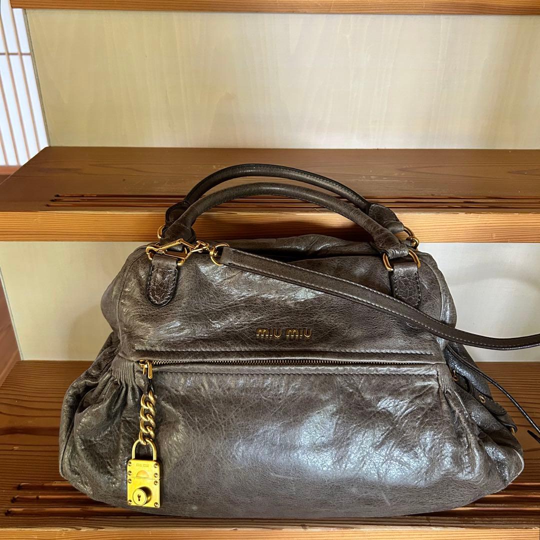 【MIU MIU】 2wayバッグ 中古・古着通販】MIU MIU (ミュウミュウ) vitello lux レザー2WAY