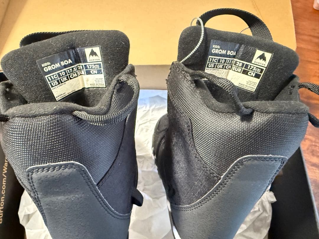 超美品BurtonGromBOA子ども用スノーボードブーツ 11C 17.5cm