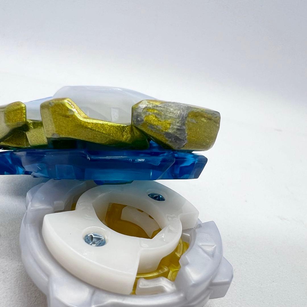 CX-00 ワルキューレボルトS4-70V メタルコート：ゴールド ベイブレード